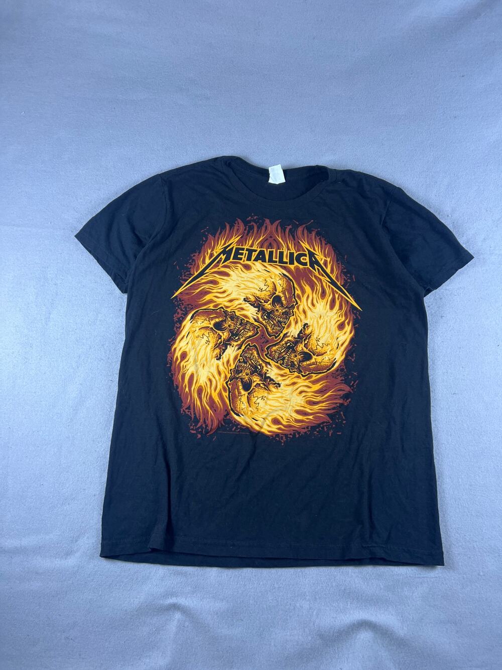 Metallica Flaming Skulls Graphic T-Shirt Mens L Bay Island Black Band Music Tee